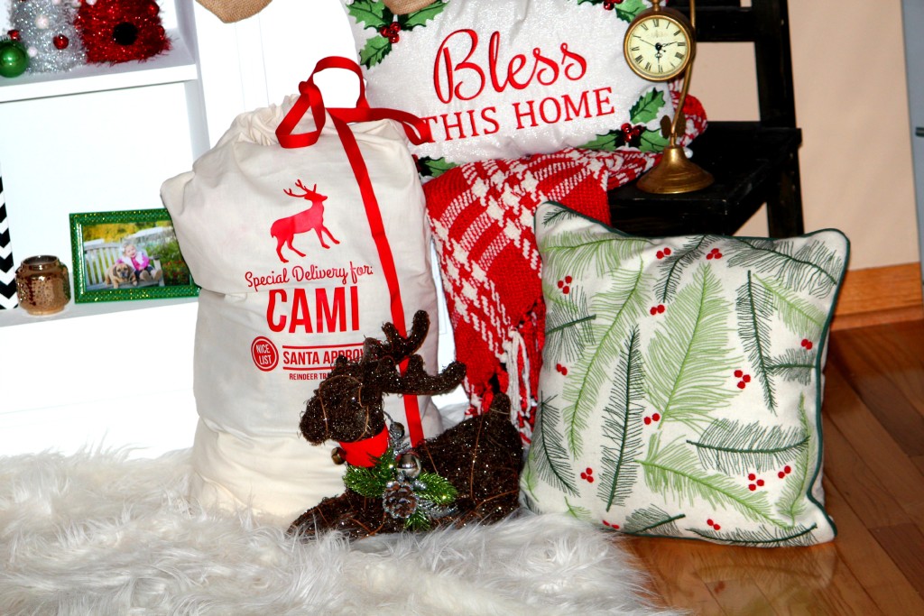 Christmas Mantel Decor by Ellery Designs