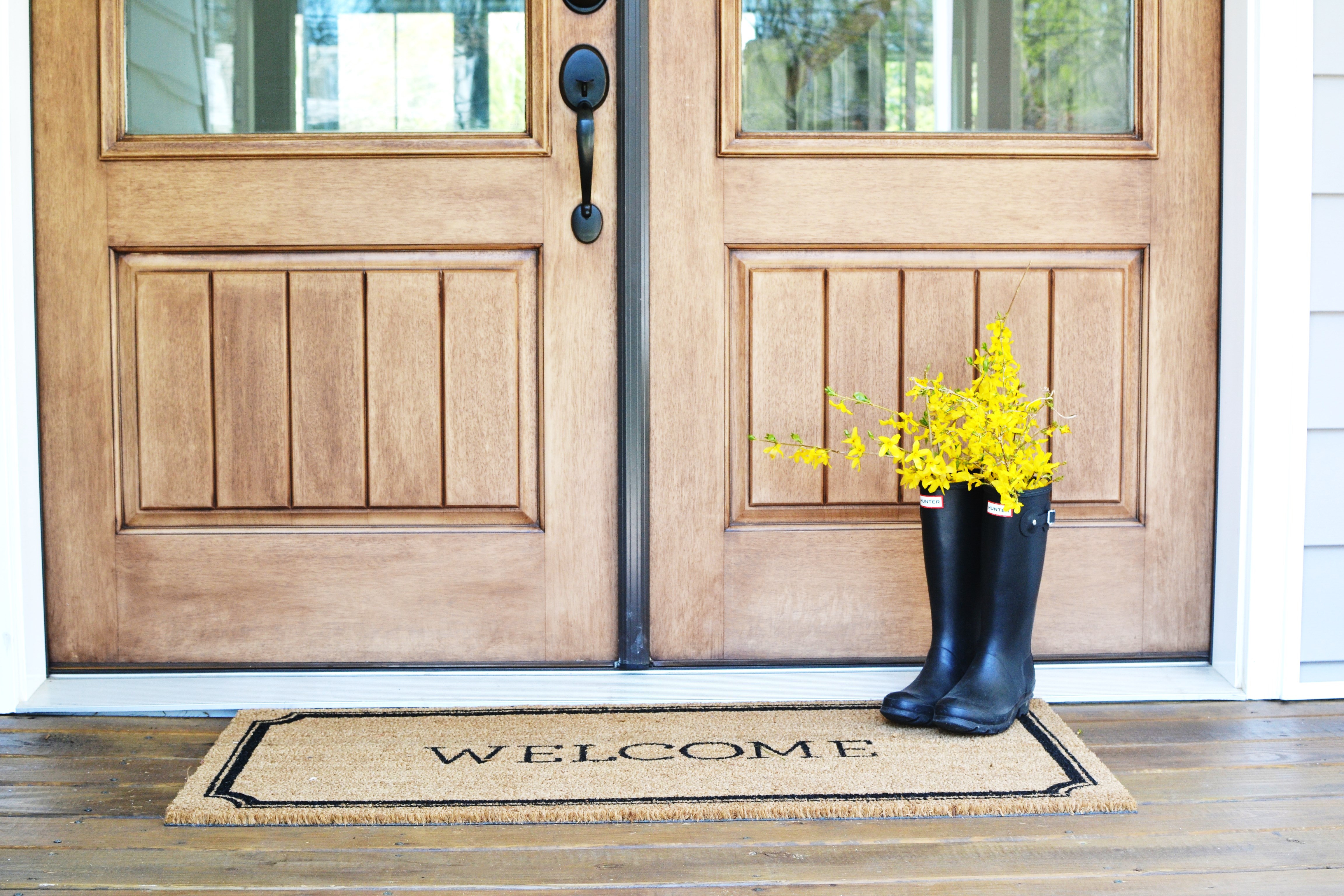 4 Front Porch Decor Ideas by Sweet Threads for ElleryDesigns.com