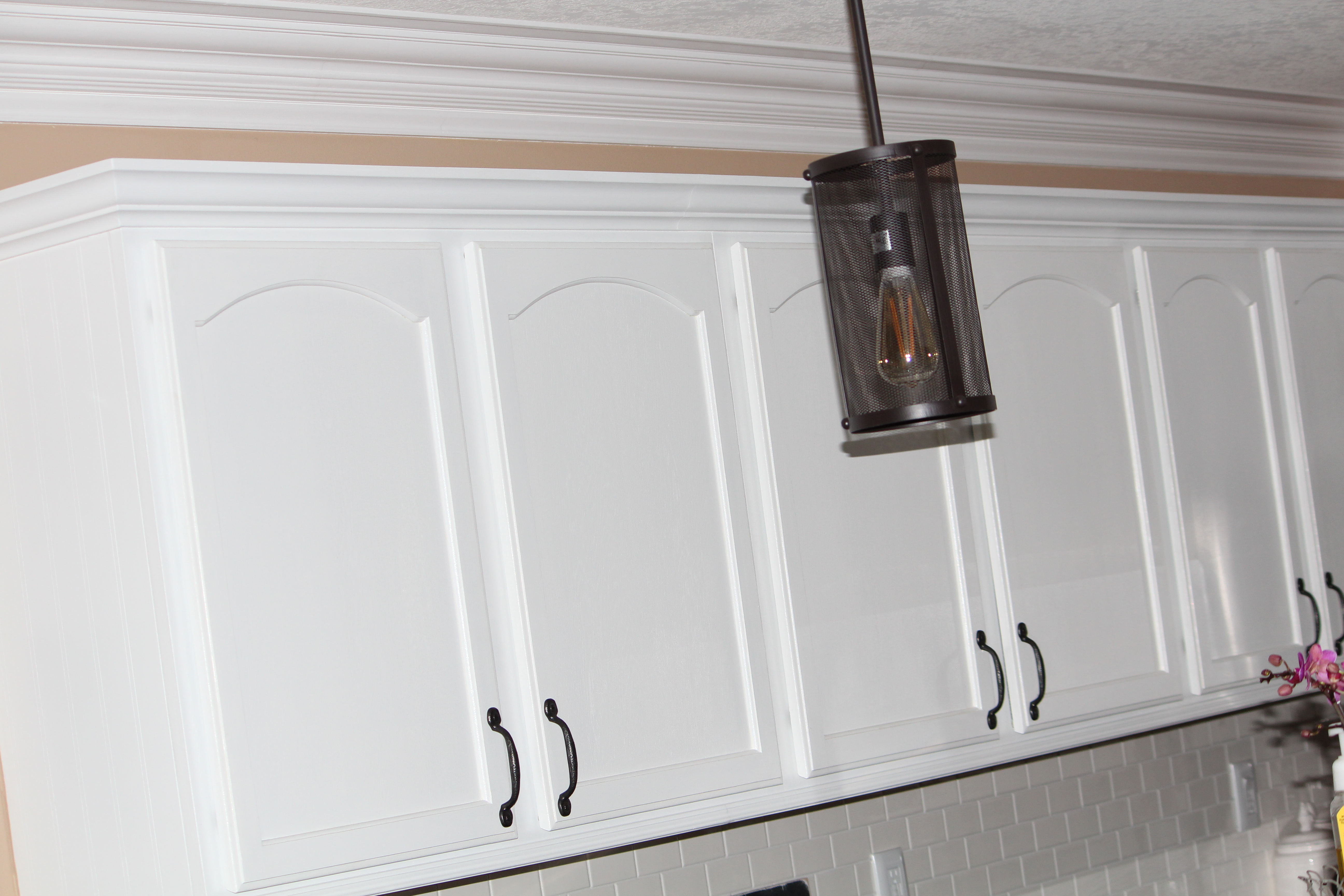 DIY: Painting our Kitchen Cabinets with White Milk Paint - Catz in